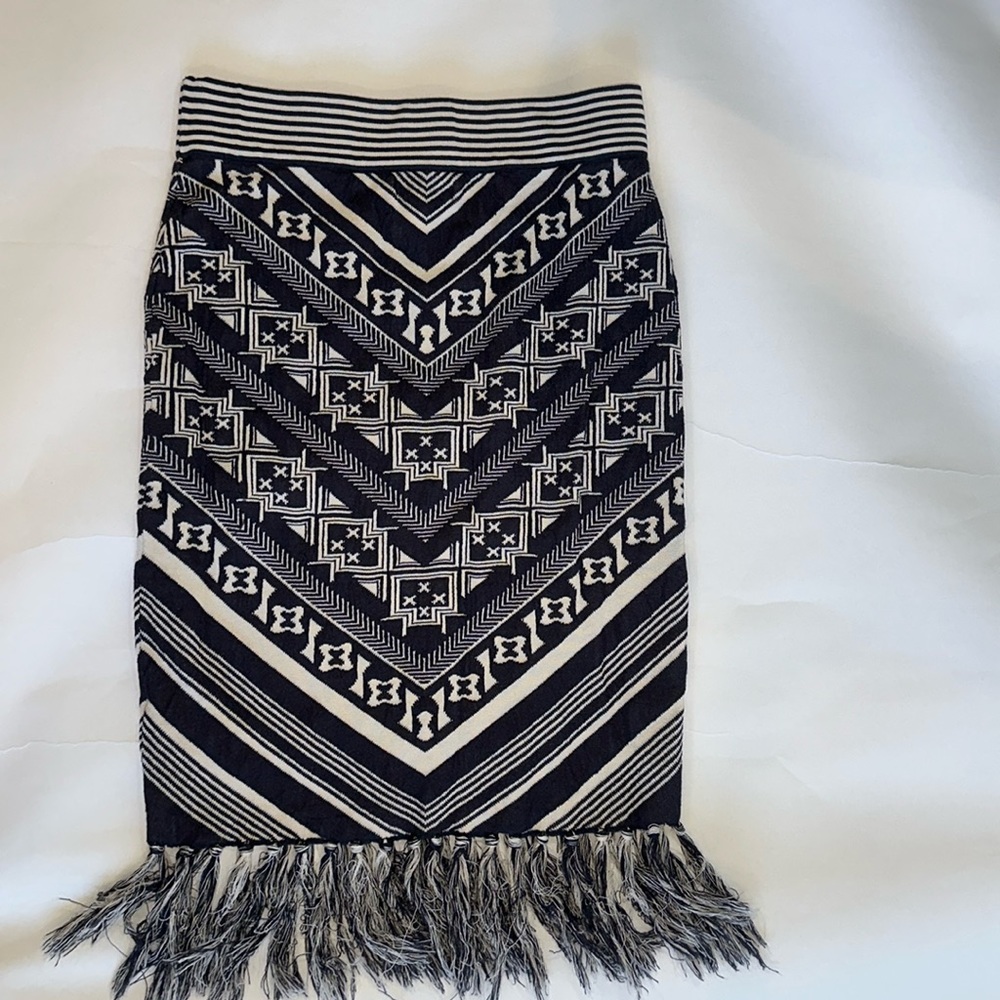 Isla Maude skirt
